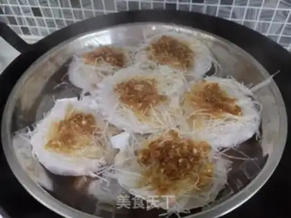 Make Garlic fan sap step 4