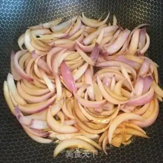 Make Onion fried eggs step 4