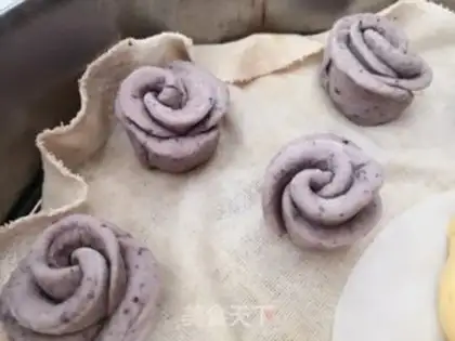 Make Rose hairloaf step 2