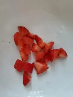 Make Strawberry Banana shake step 3