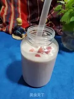 Make Strawberry Banana shake step 9