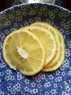 Make Iced lemon tea step 6