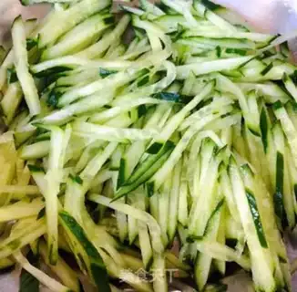 Make The cucumbers are so cool step 4