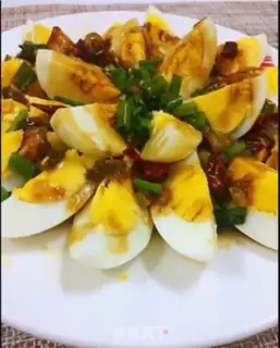 Make Garlic eggs step 1