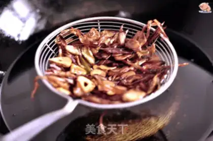 Make Secret pepper oil step 4