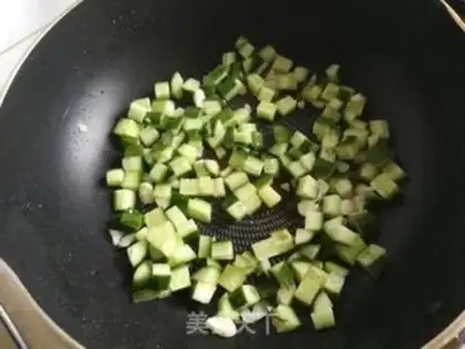 Make cucumber chicken step 3