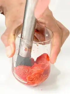 Make White Jade Berry Tea step 1