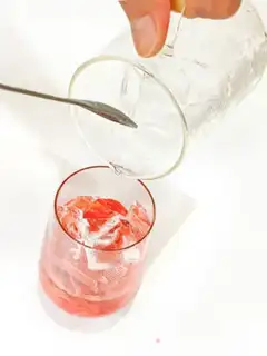 Make White Jade Berry Tea step 3