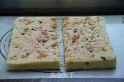 Make Onion pine cake step 6