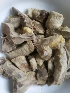 Make Carrot toaded pig neckbone step 3