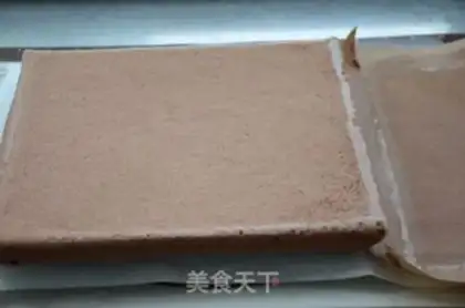Make Easy Bear Coco roll step 6
