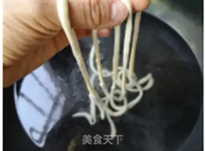 Make Twin pepper chicken noodles step 7