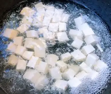 Make Pig blood tofu step 1