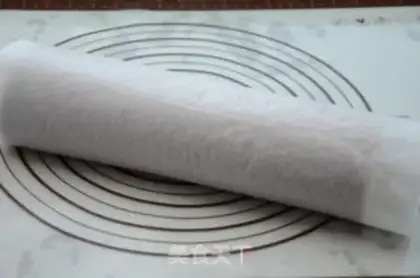 Make Easy Bear Coco roll step 7