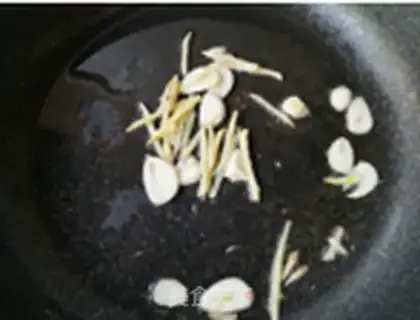Make Twin pepper chicken noodles step 9