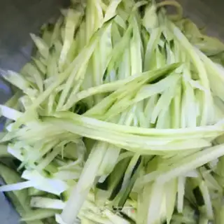 Make Cold cucumbers step 1