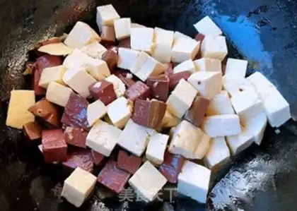 Make Pig blood tofu step 6