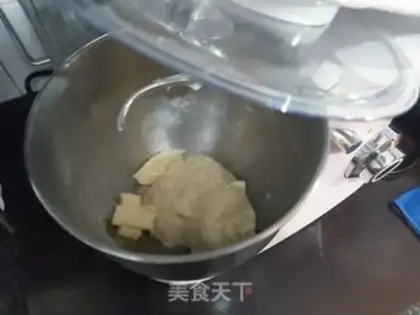 Make Japanese milk rolls step 3
