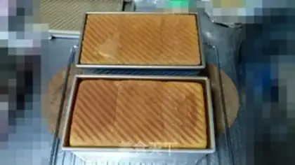 Make Pumpkin toast from a swirl-lace step 14