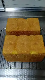 Make Pumpkin toast from a swirl-lace step 15