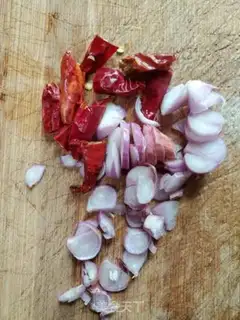 Make Onion sprouts step 1