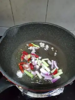 Make Onion sprouts step 3