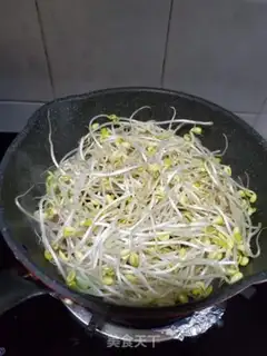 Make Onion sprouts step 4