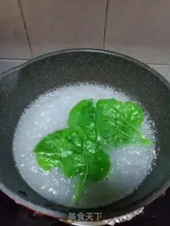 Make Squeeze eggs, Tommy step 2