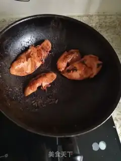 Make Black pepper chicken gravy sandwich step 0