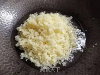 Make Garlic pork dumplings step 3
