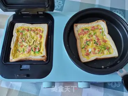 Make Toast omelet step 8