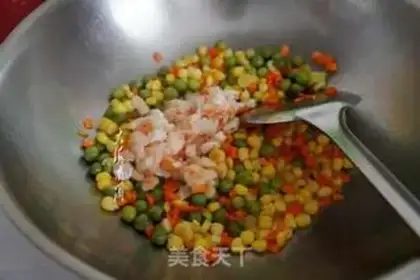Make Peas corn and shrimp step 4