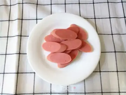Make Ham egg sandwich step 1