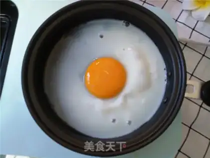 Make Ham egg sandwich step 3