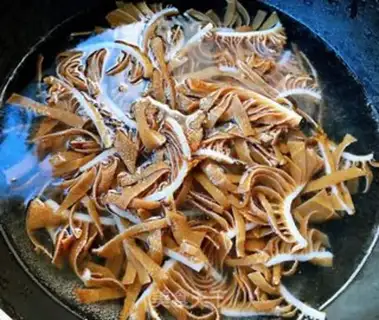 Make The onions are burning up the leaves step 1