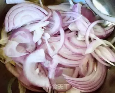 Make The onions are burning up the leaves step 4