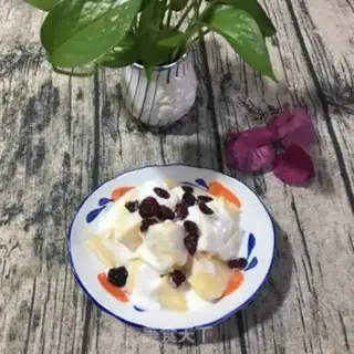 Make Apple yogurt salad step 5