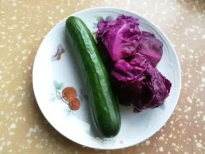 Make The cucumber cucumbers step 0