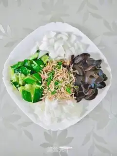 Make cucumber onions with cold ears step 5