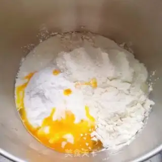 Make Polish white toast step 4