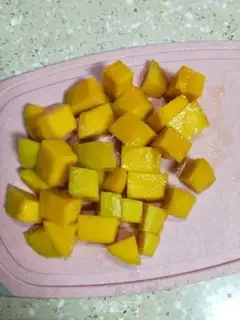 Make Yogurt mango juice step 1