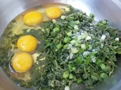Make Celery fried eggs step 4