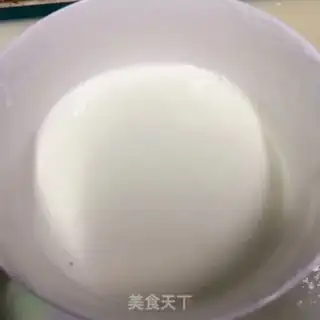 Make Small milk coconut step 1
