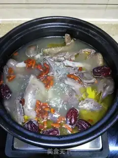 Make Western sorghum pigeon soup step 7