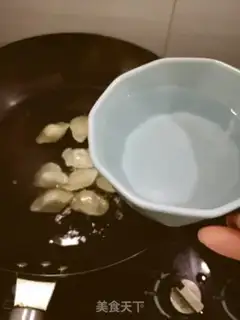Make Shrimp boils dumplings step 3