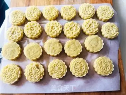Make Green bean cake step 11
