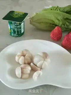 Make Pyramid salad step 2
