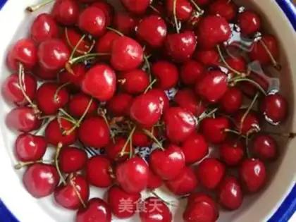 Make Cherry wine step 1