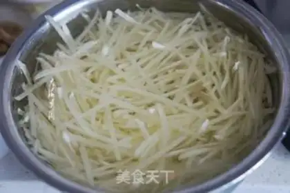 Make Fried potatoes step 1