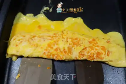 Make Carrot flowers, thick egg burns step 6